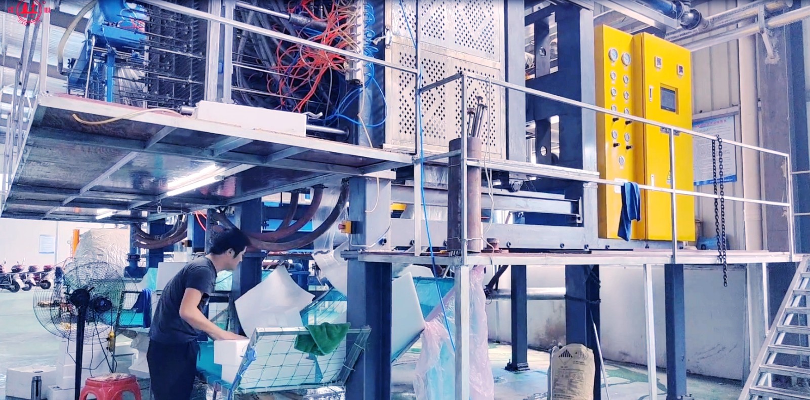 6d644891d52eb78b9169e686c04406be.jpg 6d644891d52eb78b9169e686c04406be.jpg